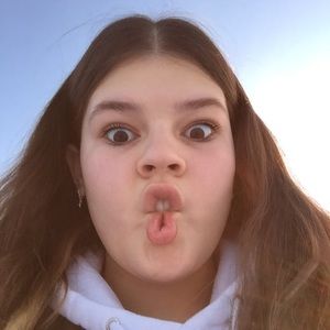 Meet your Posher, Isabelle